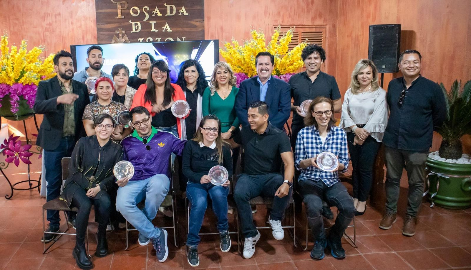 Entrega Mario Figueroa Mundo Premios Del O Festival De Cine Mexicano