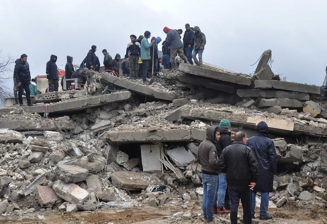 Más De 4 Mil Muertos En Turquía Y Siria Por Sismo; Continúan Rescates