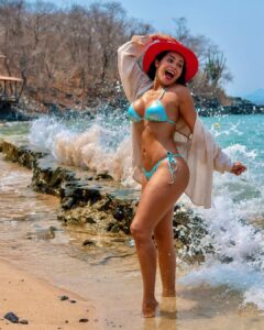 Brenda Catalán luce tremenda figura desde Ixtapa Zihuatanejo