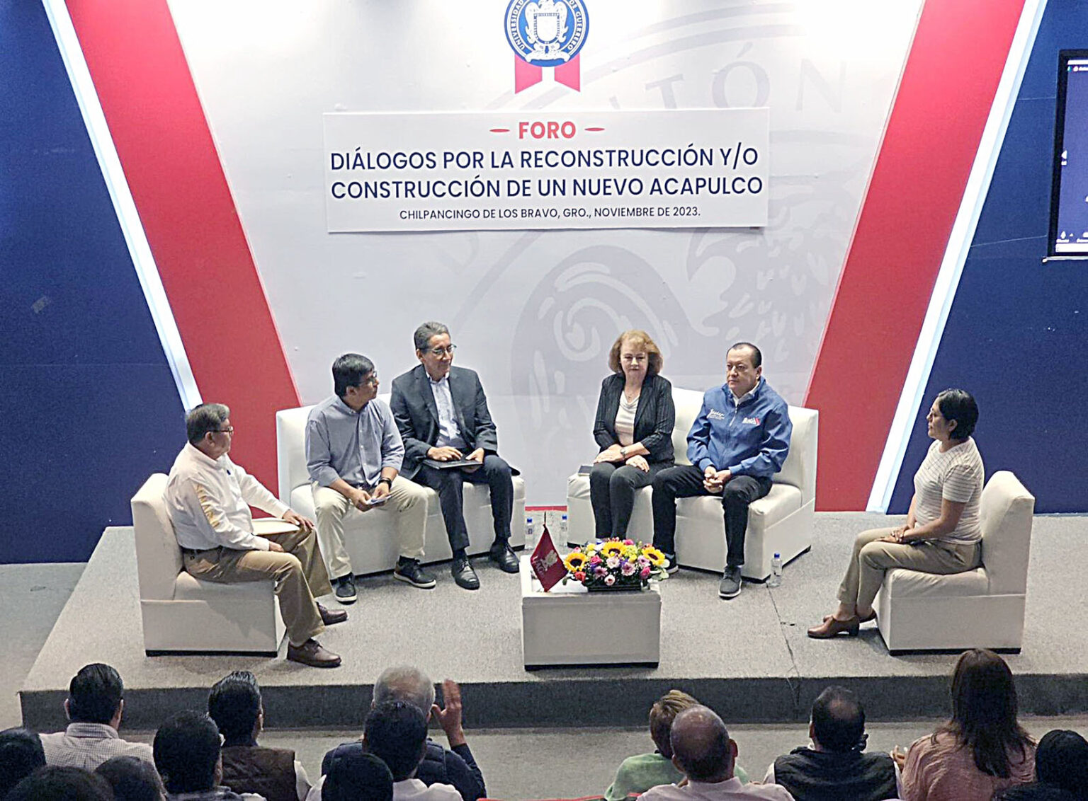 Inaugura el rector de la UAGro foro para la reconstrucción de Acapulco