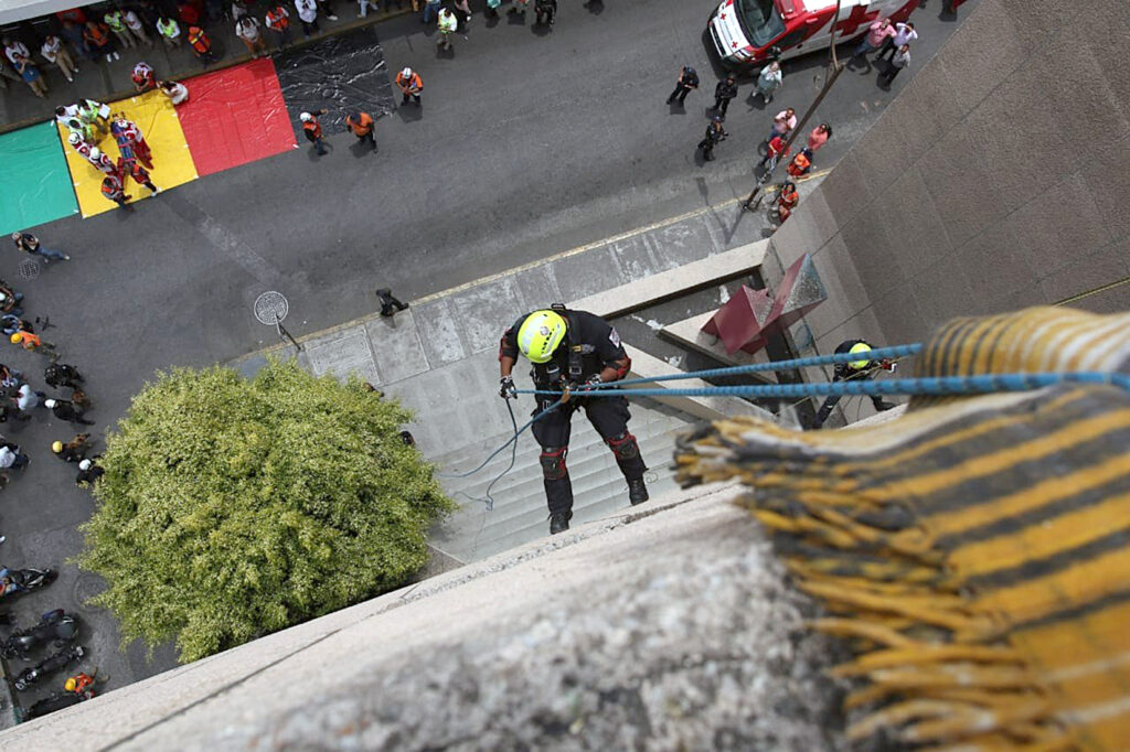 Participaron 167 mil 850 personas en simulacro de sismo en todo el estado